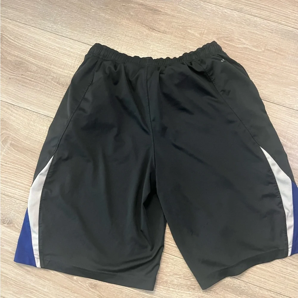 Nike Shorts Youth Medium